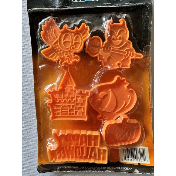 Halloween Cookie Cutters Owl Ghost Pumpkin Devil Castle New  Lot Of 6 - Picture 1 of 3